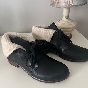 Naot Black Lace Up Boots with Cream Lining New
